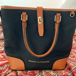 Dooney & Bourke Purse